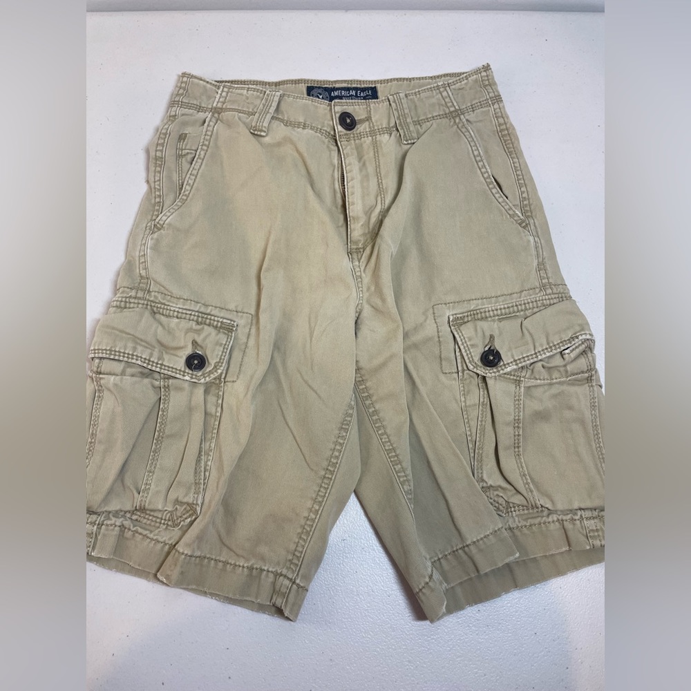 American Eagle Classic Cargo shorts size 26